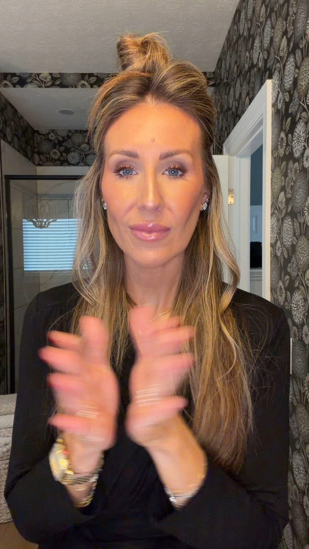 Today only deal the dry on airwrap love love this tool 

#LTKmorningroutine #LTKBeauty #LTKOver40