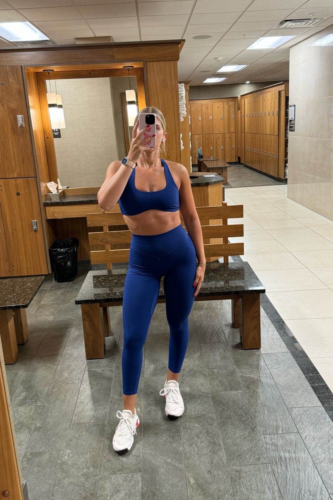 The best Amazon set!! Material is like butter #workout #activewear 

#LTKSaleAlert #LTKActive #LTKFindsUnder100
