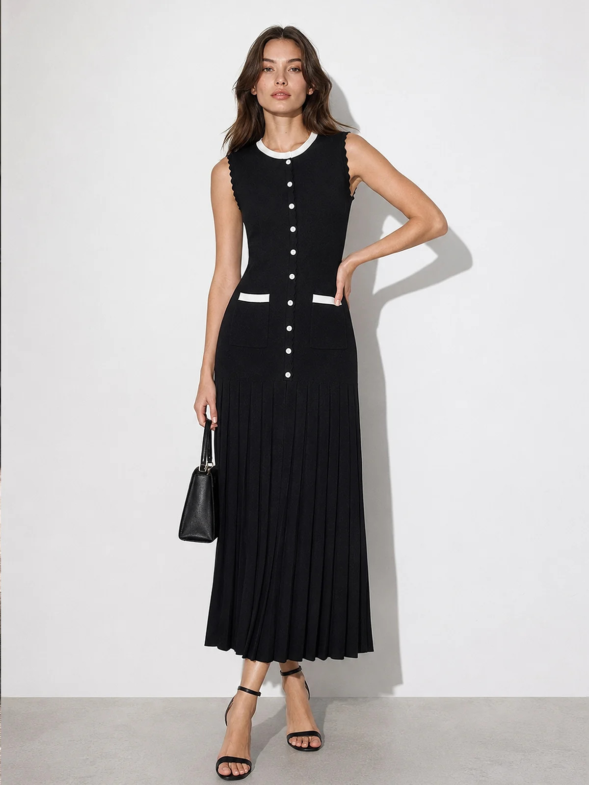 Scalloped Edge Pleated Knit Maxi Dress | Commense