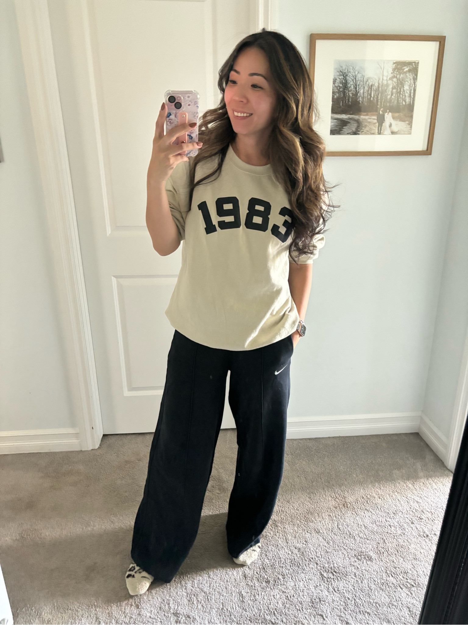 1983 sweatshirt 
Nike wideleg sweat pantss