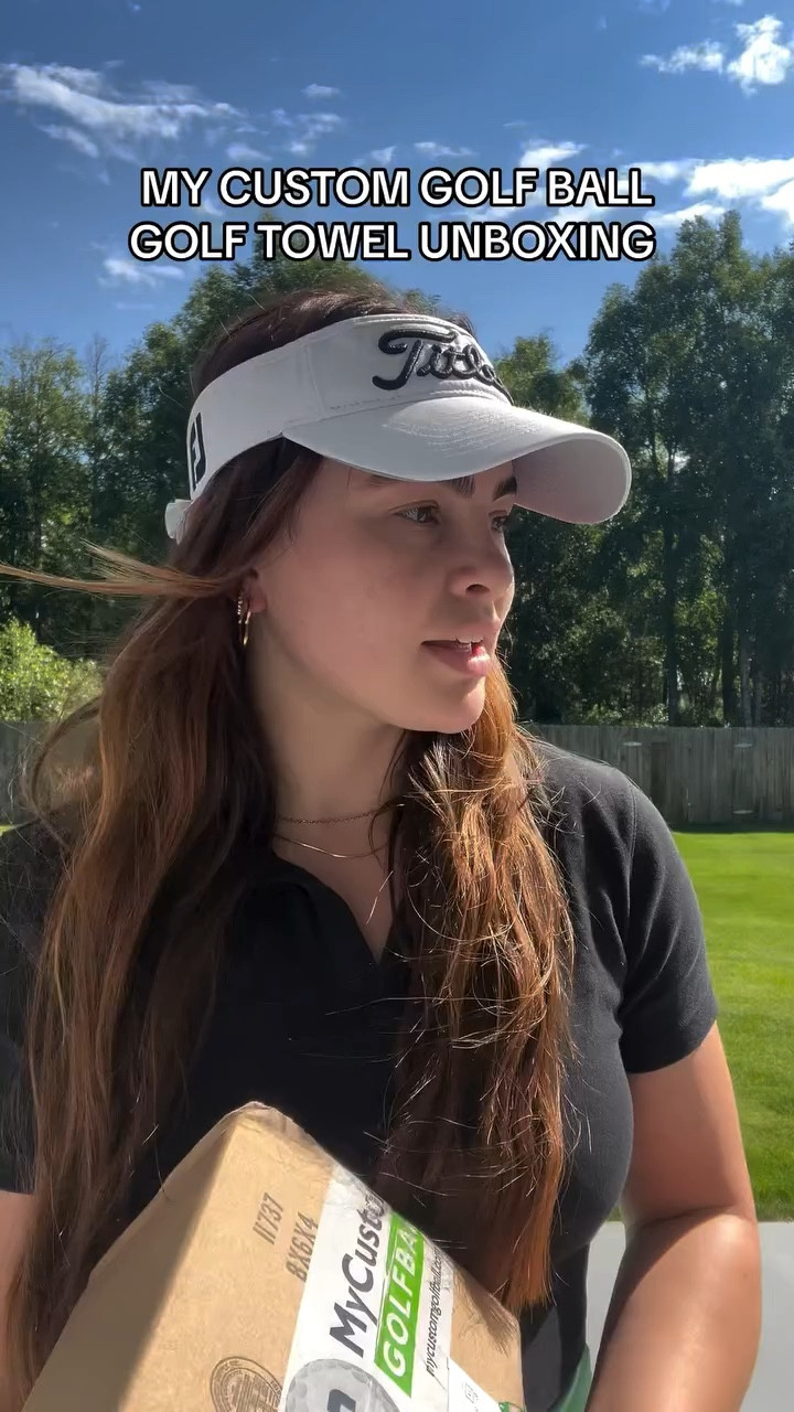 my favorite place to order golf gifts is @mycustomgolfball ⛳️
tiktok: @thegolfgirlfriend
•
•
•
golf, golf towel, golf gift ideas, gag gift, bachelor gift