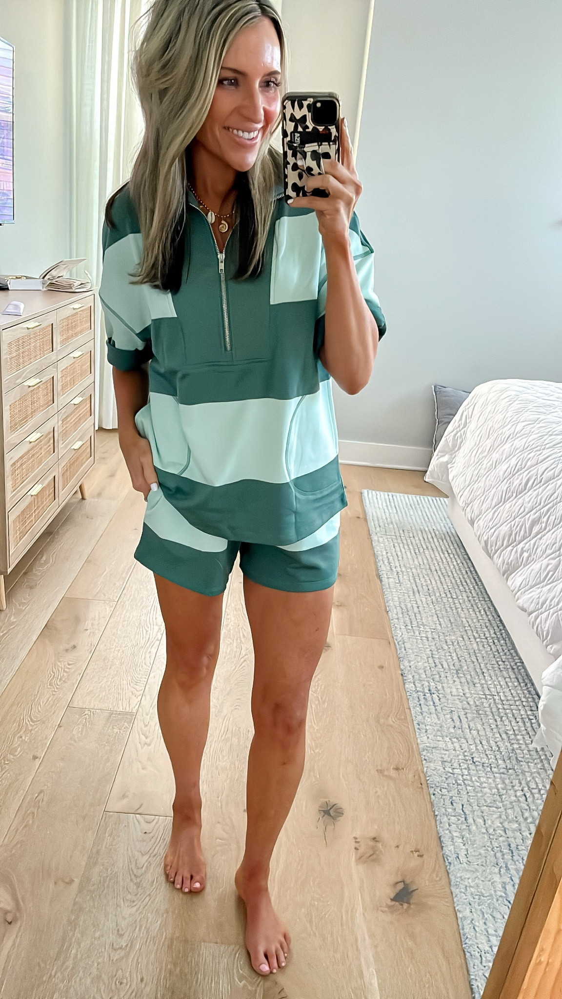 Comfy 2 piece lounge set! Comfy stretchy waistband with pockets! Wearing xs 

#LTKootd #LTKmomlife #LTKSeasonal