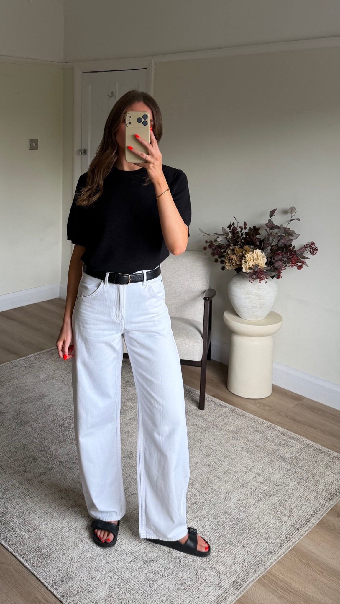 XS in the UNIQLO Milano knitter t-shirt
w23 L31 in the UNIQLO baggy curve white jeans
Toteme belt
Birkenstock sandals

#LTKuk #LTKspring #LTKsummer