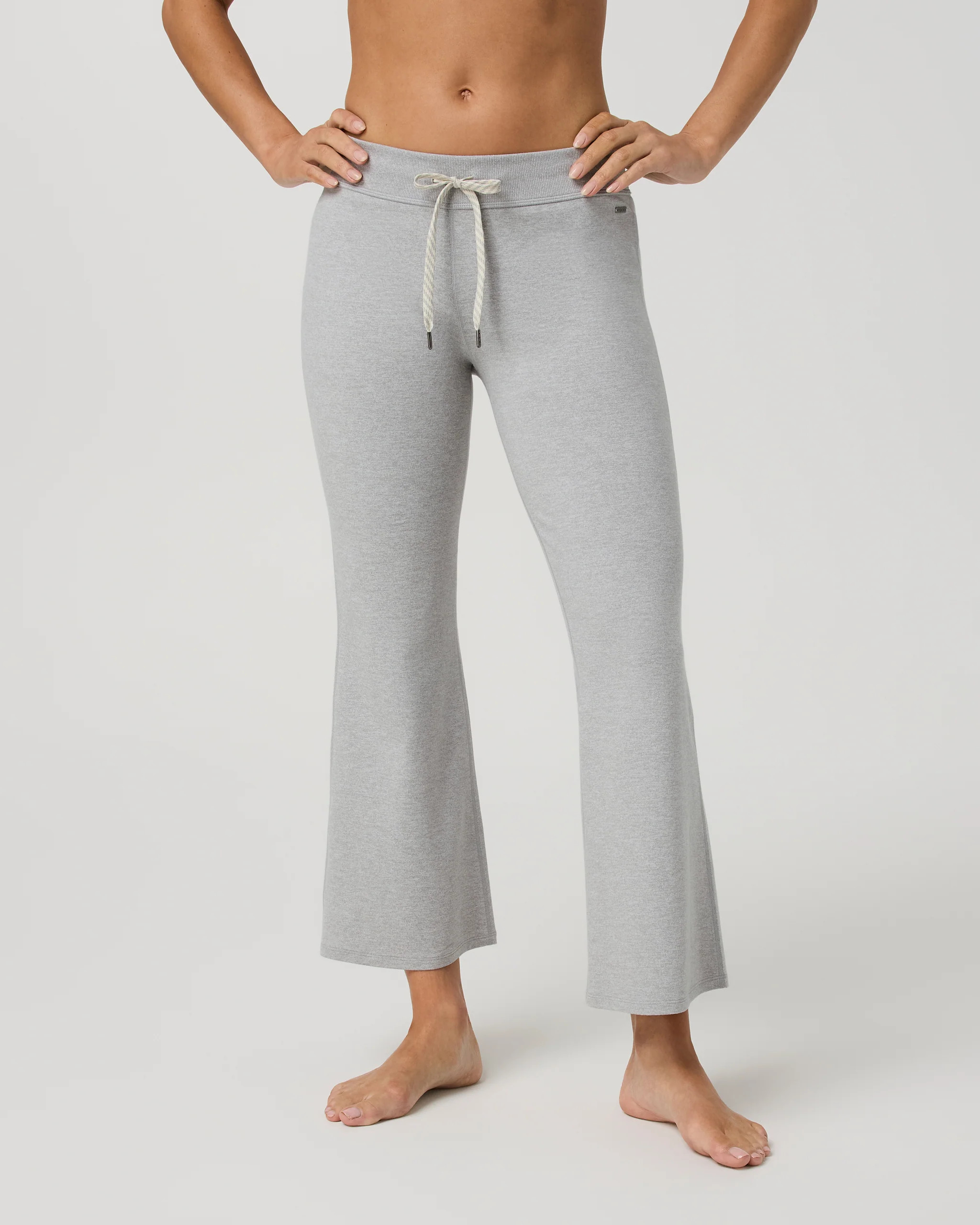 Women's Halo Slim Flare Ankle Pant – Pale Grey Heather – Vuori | Vuori Clothing (US & Canada)