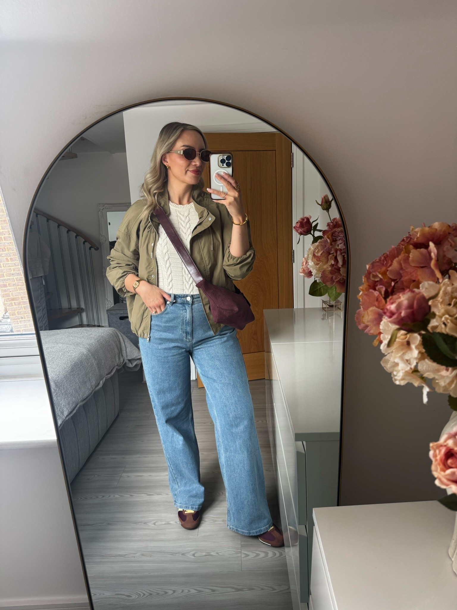 Easter Sunday outfit idea: windbreaker jacket, jeans, crossbody bag…hands free for the eggs 🪺🤗

I’m wearing an XS in the top, a medium in the jacket and a 12 in the jeans 



#LTKspring #LTKshoes #LTKjeans