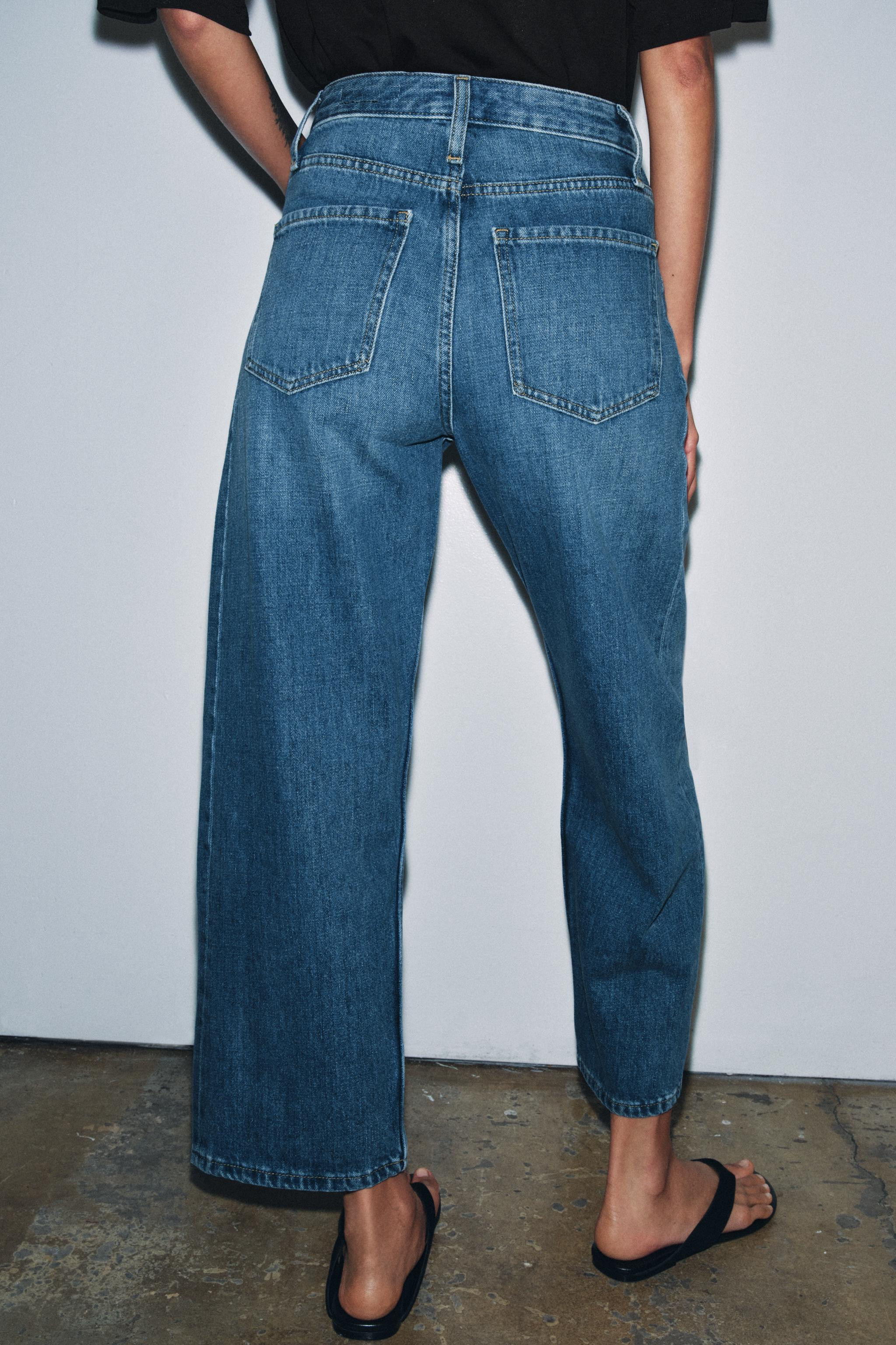 ZW COLLECTION MID-RISE ANKLE RELAXED JEANS | Zara US