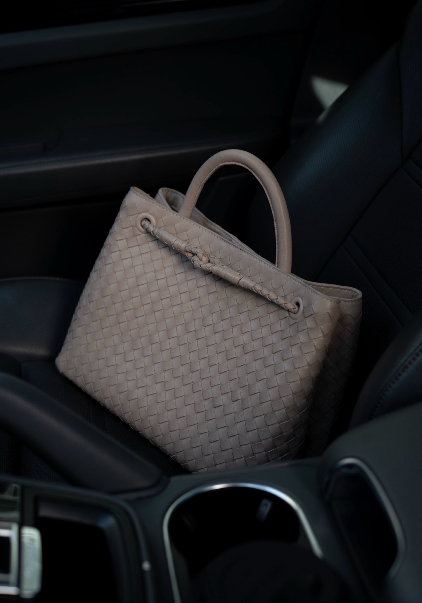 A total OMG moment!! It’s Italian leather and insanely budget friendly!! 👏🏽 

#LTKdayinmylife #LTKmomlife #LTKootd