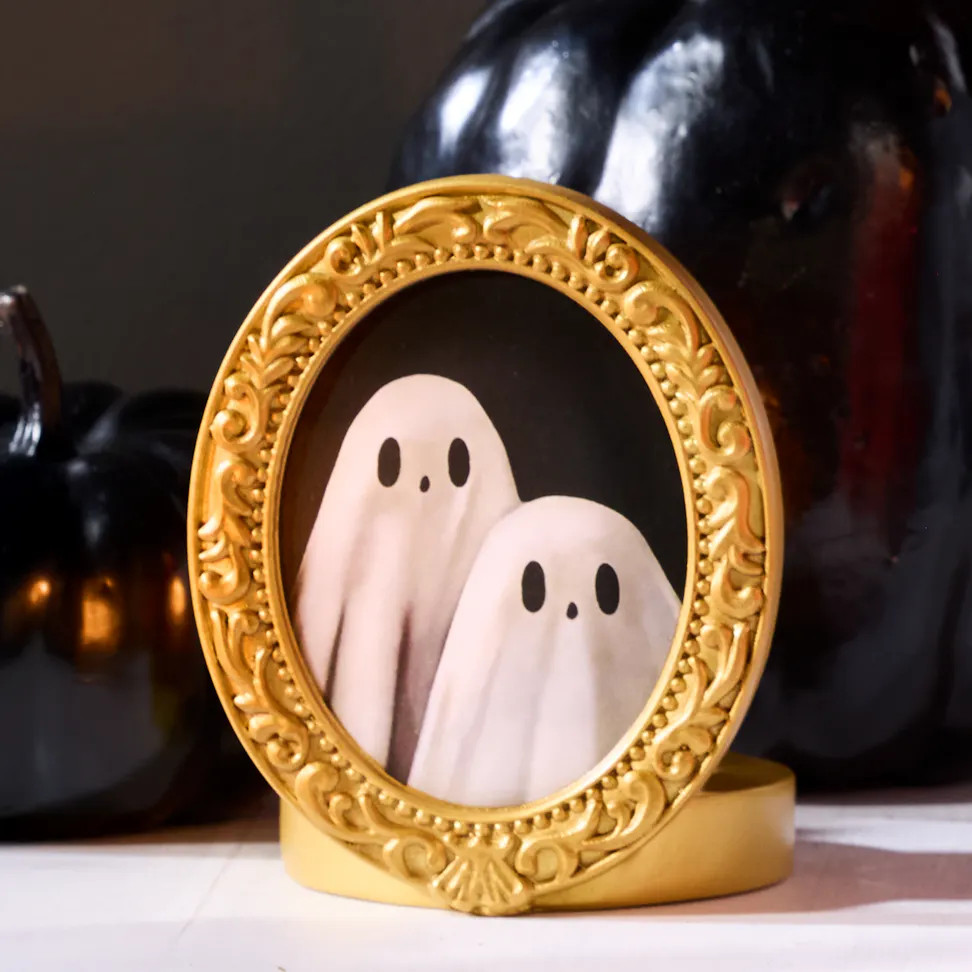 Ghost Portrait Tea Light Candle Holder | Yankee Candle