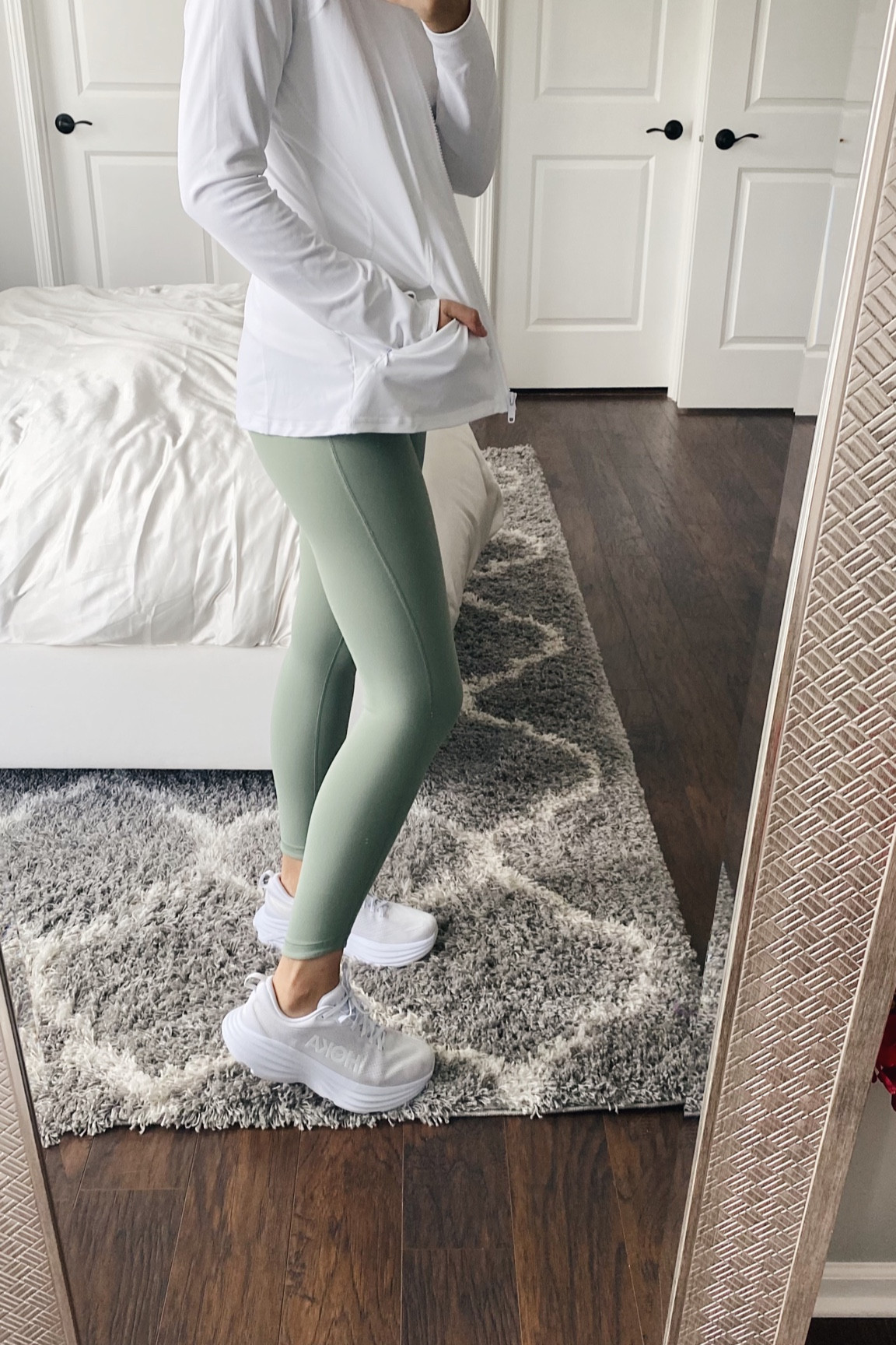 ウォーキング・ランニングウェア 8000 Kicks RUN/380/WHITE W8 8000