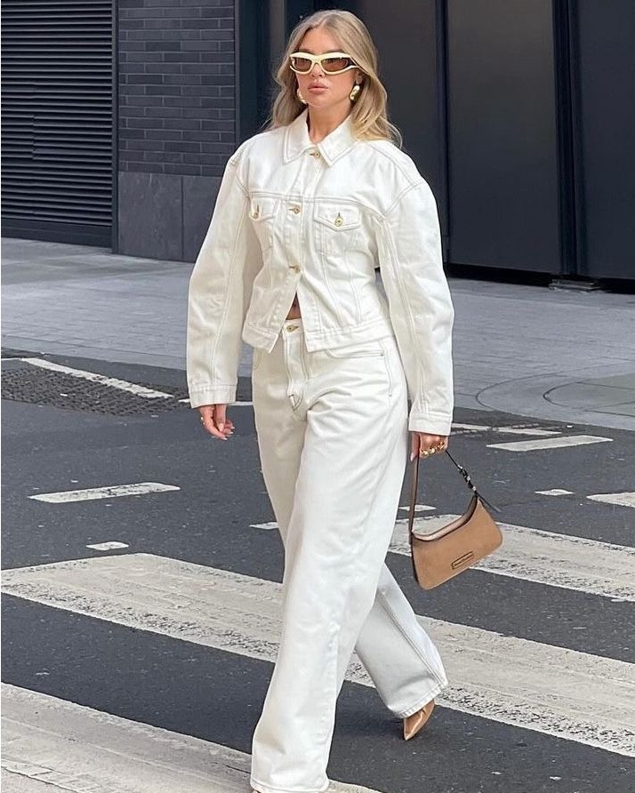 Can we talk about Bad Bunny’s halftime look?? Living for the all white monochromatic look❤️‍🔥❤️‍🔥 Linked all white monochromatic looks (from Zara) below⬇️⬇️

#LTKootd #LTKSeasonal #LTKdayinmylife