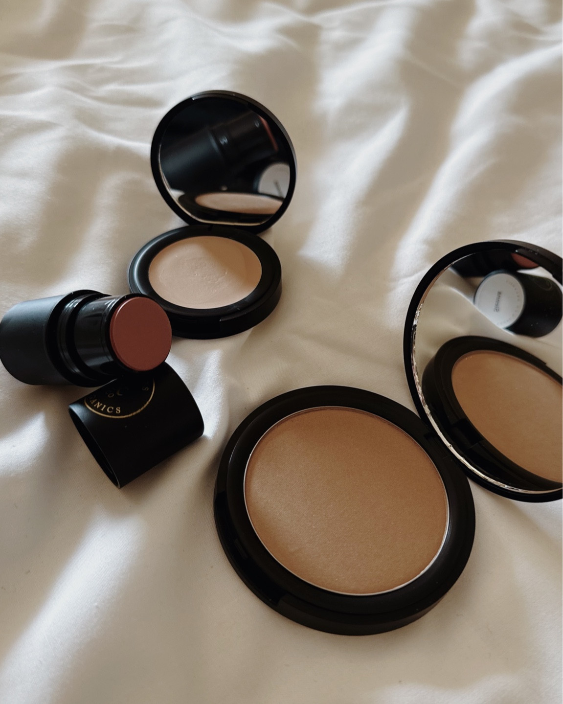 The Clean Contour Kit

#LTKSaleAlert