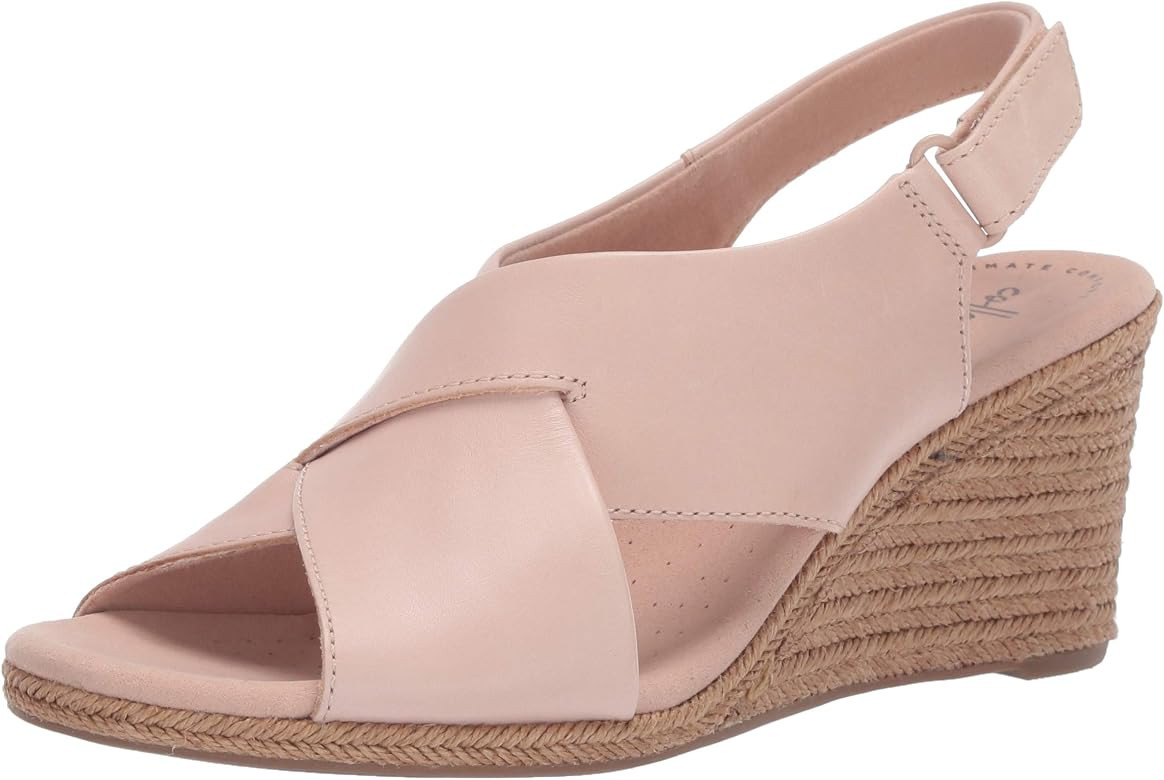 Clarks Women's Lafley Alaine Wedge Sandal | Amazon (US)