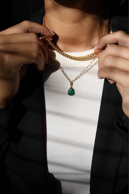 Take 25% off my jewelry and accessories line for Black Friday! Code is automatically applied to cart, sale ends 11/28 @ 12 AM PST

• Erin chain
• Sienna chain
• Maya pendant [in Malachite] 

#LTKstyletip #LTKsalealert