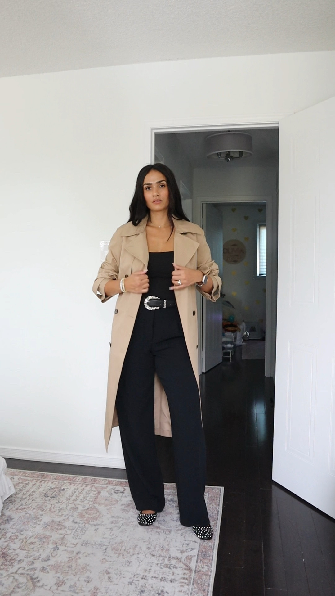 One thing you need for fall is a good trouser and if you’re taller like myself then these ones are PERFECT!!! Wearing a size 8/tall, trench is a small, linking similar options. bodysuit and bag from Amazon (linked on my storefront) will link others here. Shoes fit TTS!! 

#LTKautumn #FashionMonth #LTKsapatos