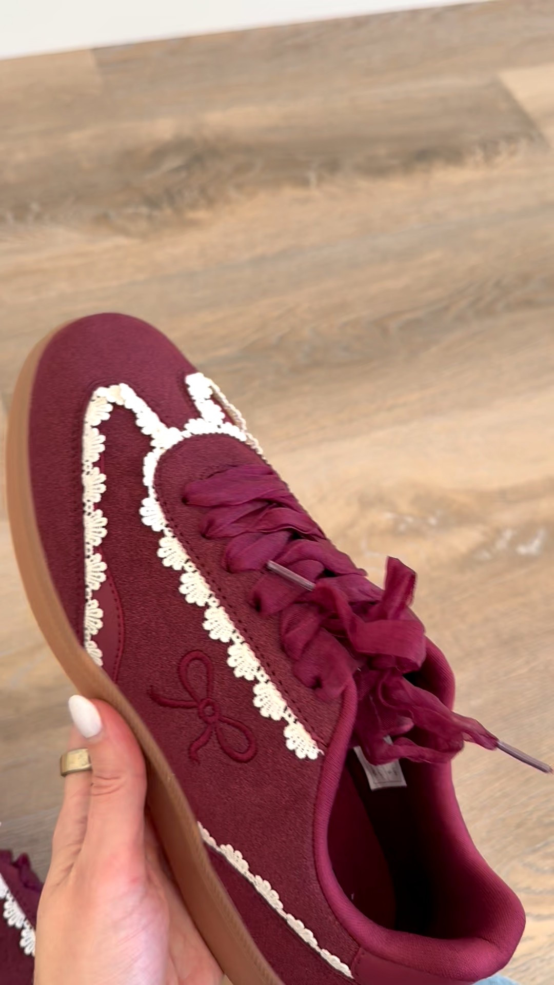 These sneakers are seriously so cute!!! I cannot wait to style these!! 

Shoes Red shoes Lace Maroon Burgundy Casual shoe Bow detailing Tall girl approved Stang and co

#LTKSeasonal #LTKTall