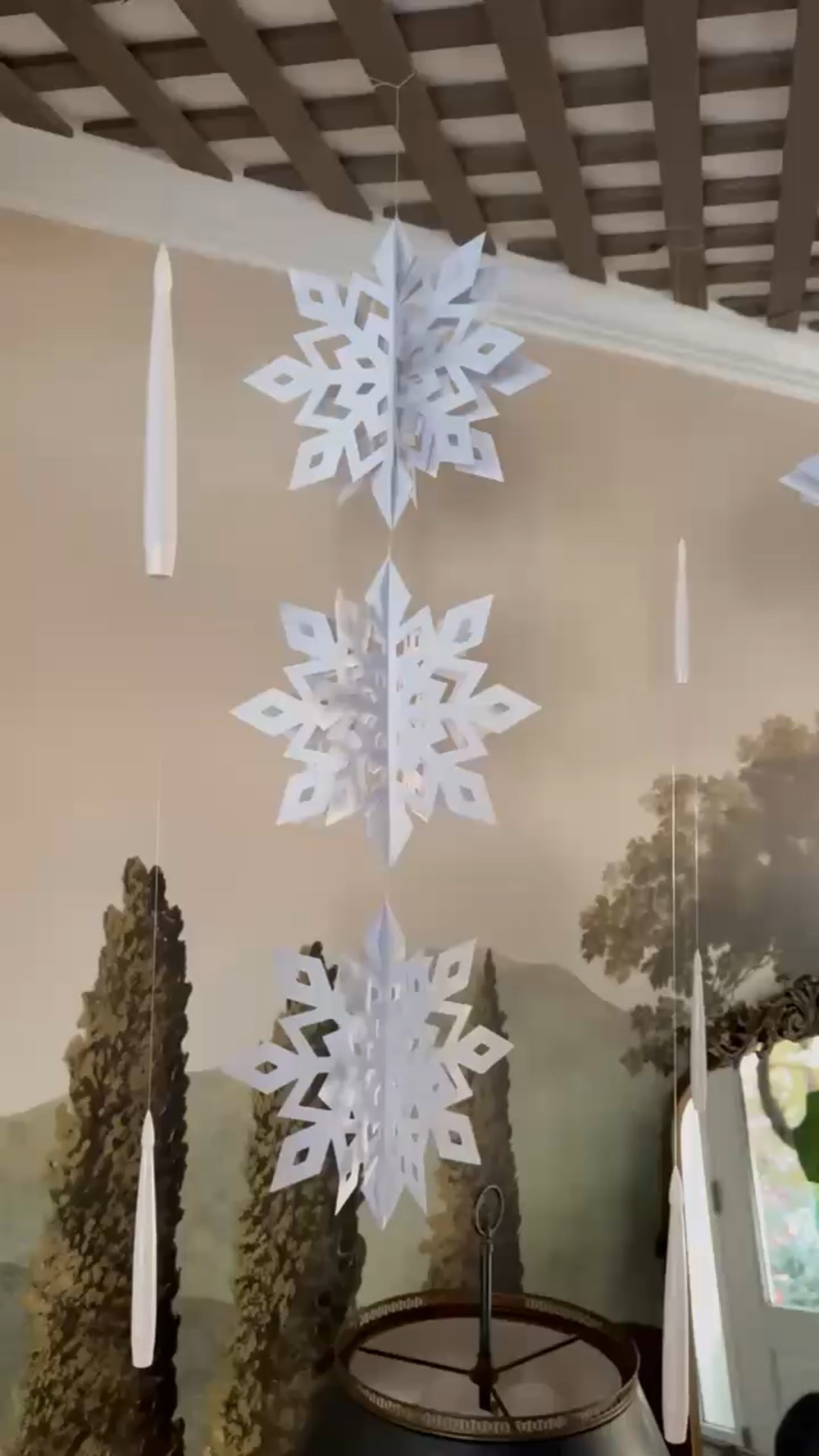 Winter wonderland magic ❄️✨

We added 3D paper snowflakes and remote taper candles to create a dreamy, floating effect — the perfect winter touch against our landscape mural wallpaper. Simple, elegant, and oh-so-cozy for the season.

#holidaydecor #winterwonderland #christmasdecor #seasonaldecor #cozyhome #snowflakeinspo #eanesinteriors



#LTKHoliday #LTKSeasonal #LTKHome
