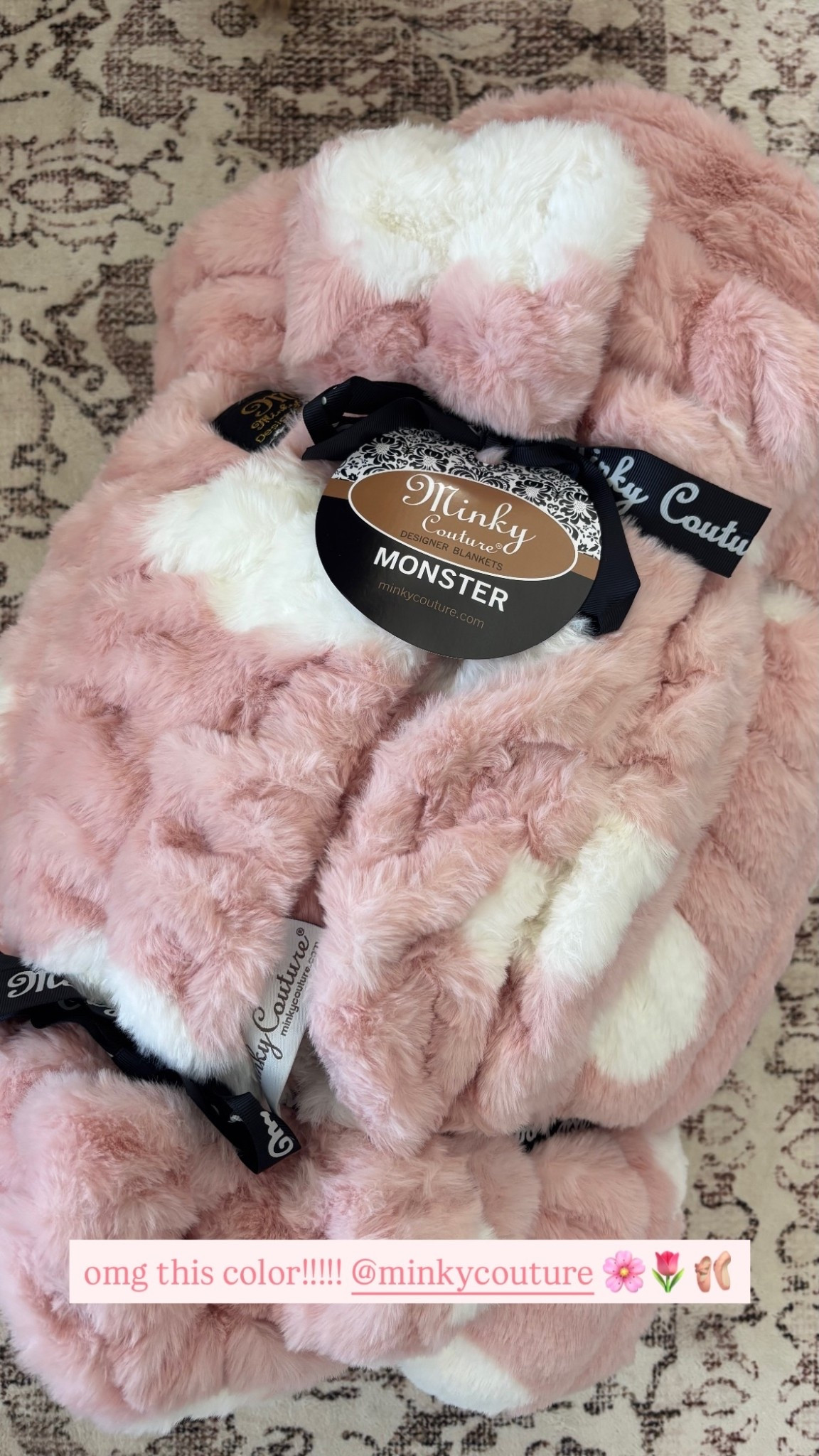 omg this color!!!!! @minkycouture 🌸🌷🩰 use DC: ELYSSAB for 50% off 💕💕

#LTKSpringSale #LTKSaleAlert #LTKHome