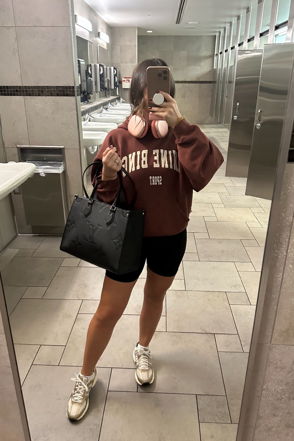 Travel outfit ✨ 

Fall outfit 
Sweatshirt 
Anine bing 
New balance 
Sneakers 
Airport outfit 

#LTKSeasonal #LTKStyleTip #LTKTravel