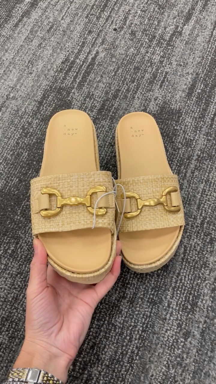 This new arrival will sell out. Shop other new arrivlas here 

#LTKfindsunder50 #LTKshoecrush #LTKstyletip