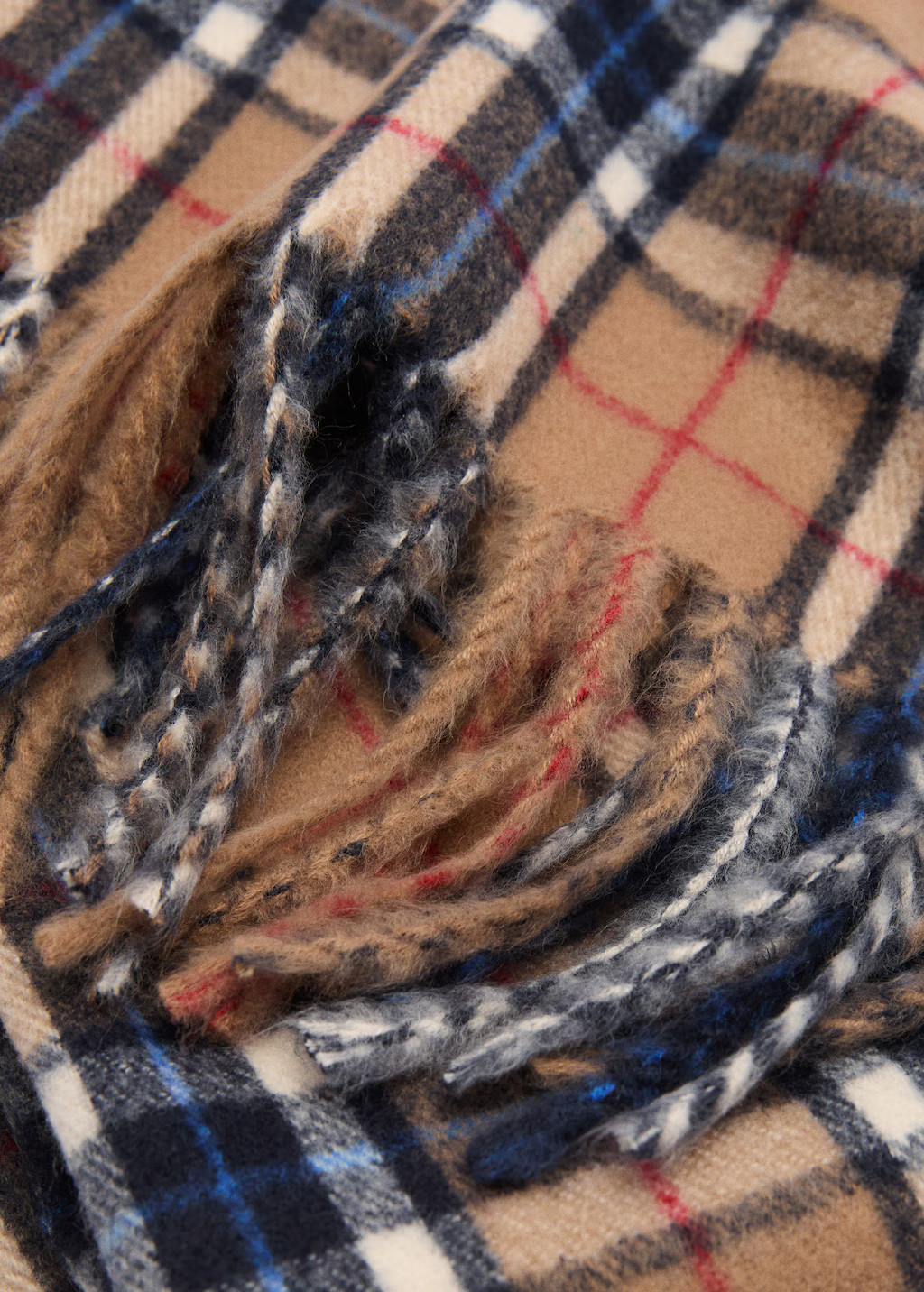Check scarf with fringed ends | Mango EU