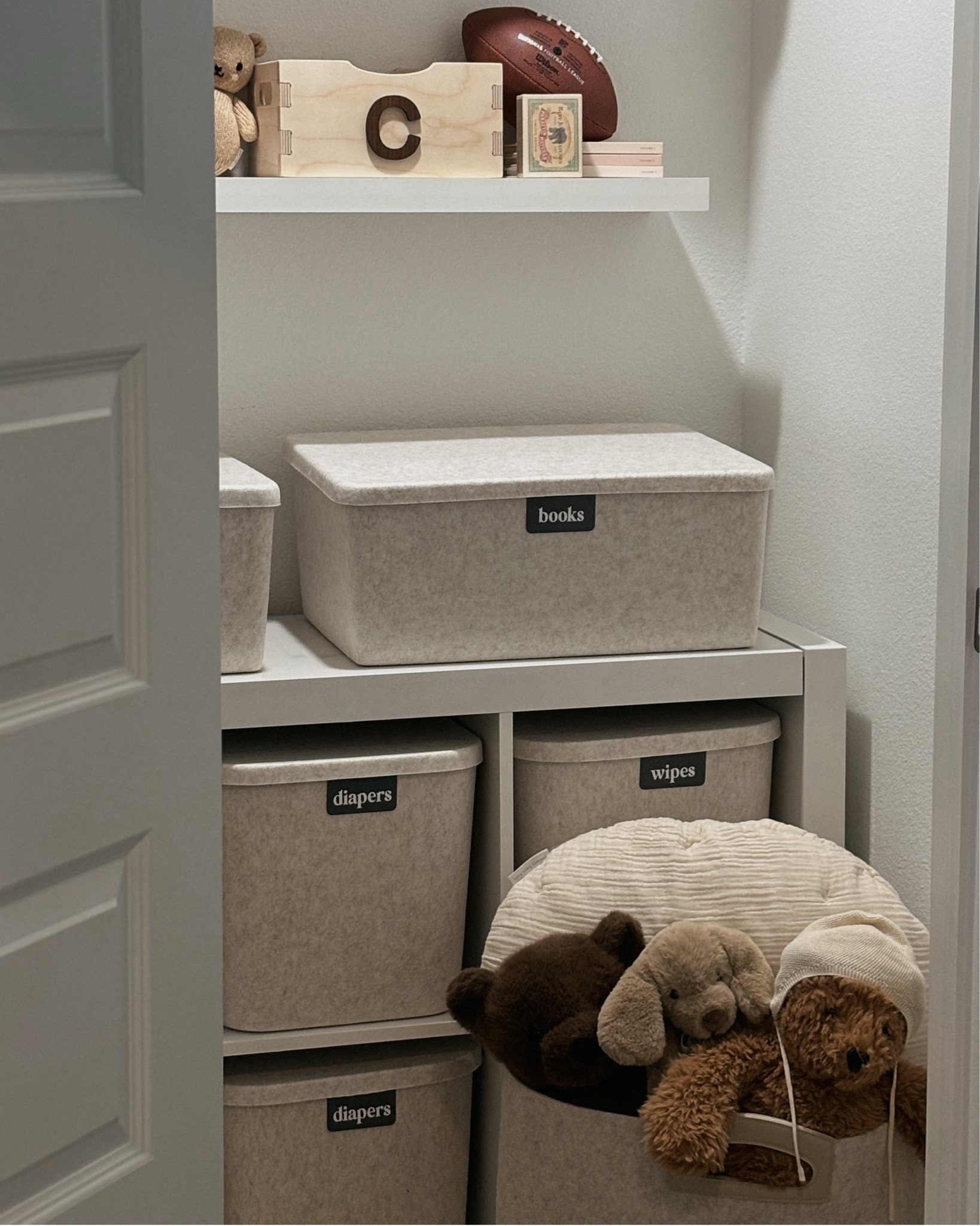 A little organization goes a long way 🤎 Using simple bins, clean labels, and designated spots for books keeps our baby’s closet tidy — everything from toys to diapers, wipes, and favorite reads has a place, making daily life a little easier. Linked my favorites for a functional, beautiful setup.

baby closet organization, kid closet organization, nursery storage, toy storage, book storage, diaper organization, wipe storage, neutral nursery, organized nursery, functional storage, aesthetic organization, tidy baby room, LTK baby, LTK kids, LTK nursery, LTK home

#LTKBaby #LTKKids #LTKmomlife