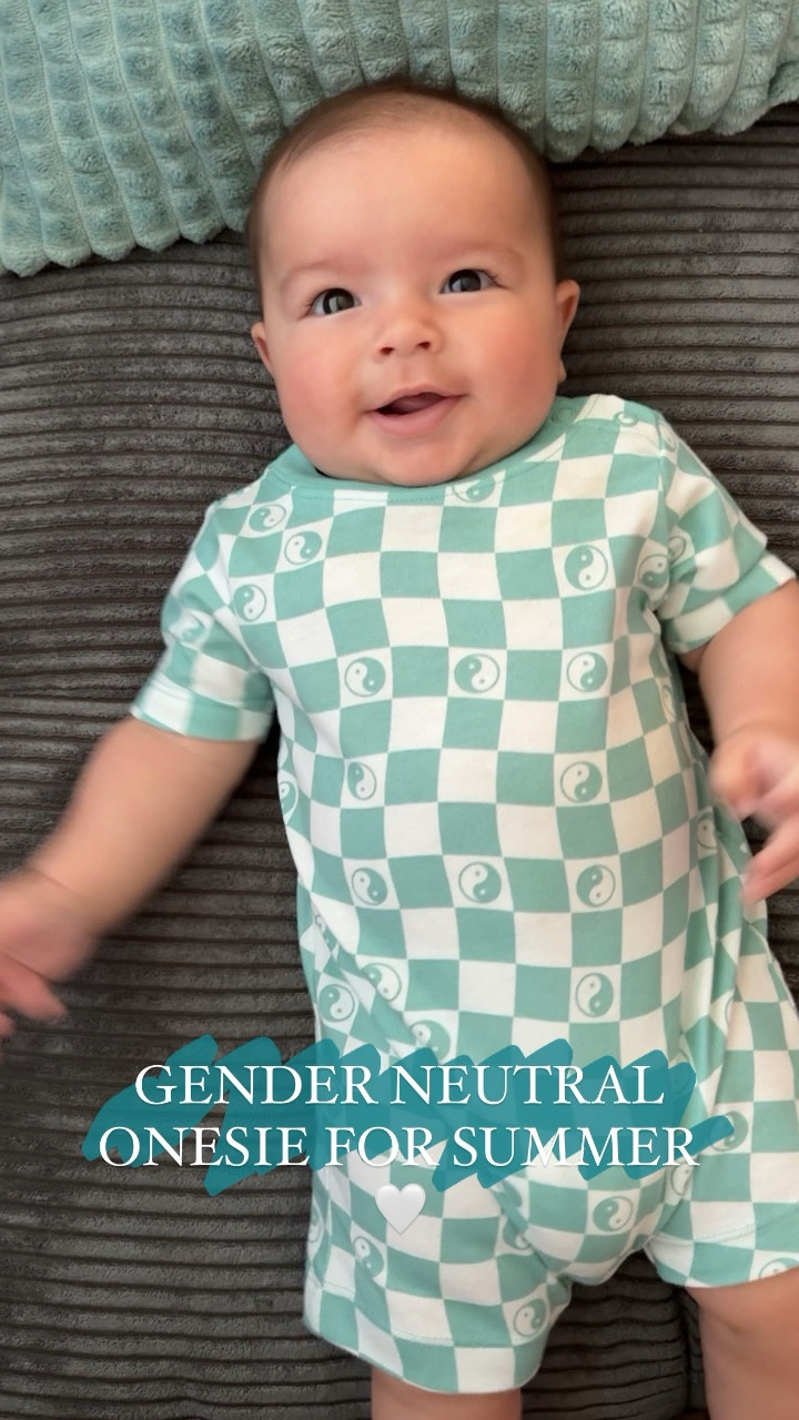 The cutest little gender neutral outfit for babies/toddlers from Walmart for $6!!!

#LTKkids #LTKbaby #LTKfamily