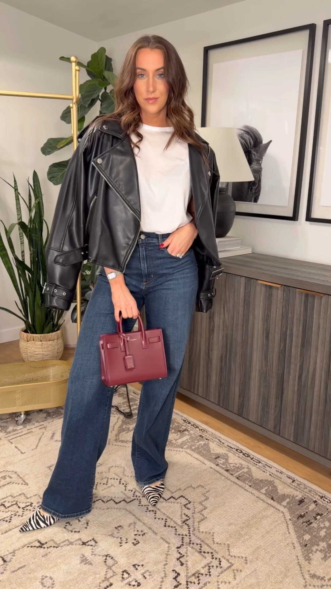 Easy winter outfit 

Tshirt: L
Denim: 28
Coat: old (will link similar) 


#LTKTall #LTKSeasonal