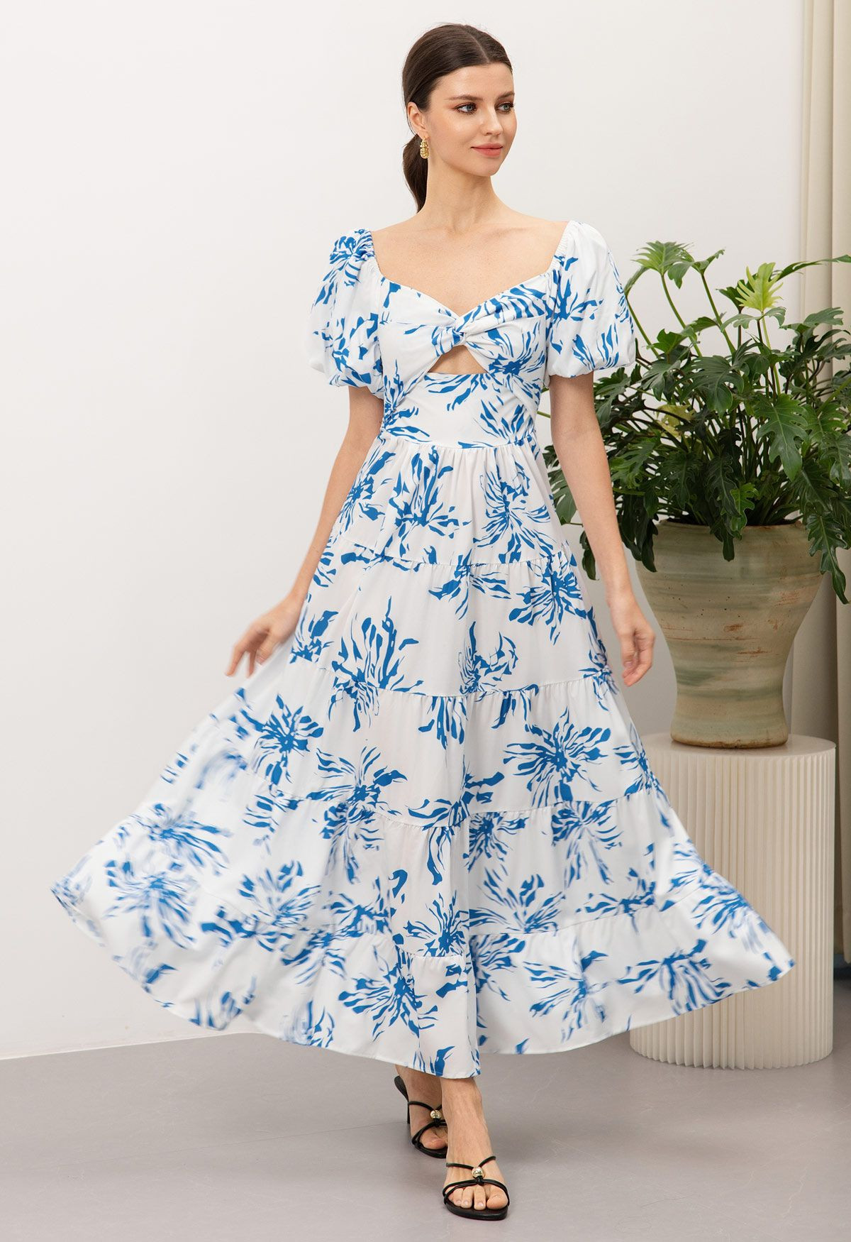 Blue Botanical Print Twist Front Cutout Maxi Dress for Outdoor Picnics & Weekend Trips | Chicwish