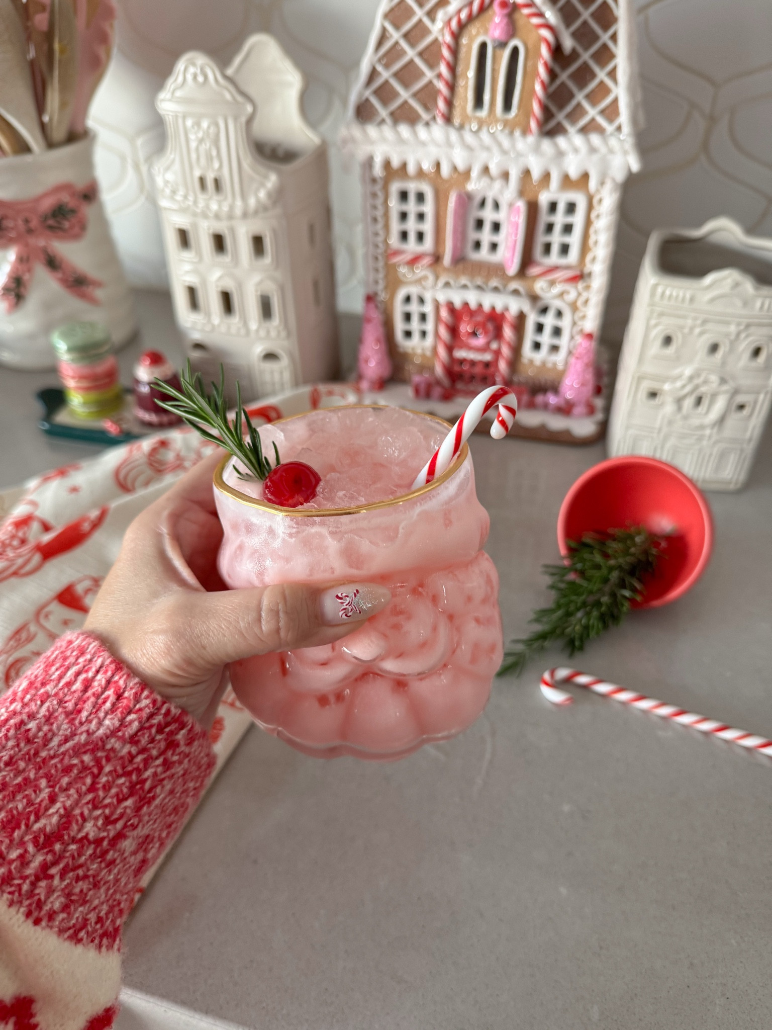 Christmas Shirley Temple 🎅🏼🥂 exact glasses are sold out but linked similar ones 

#LTKHoliday #LTKHome #LTKSeasonal
