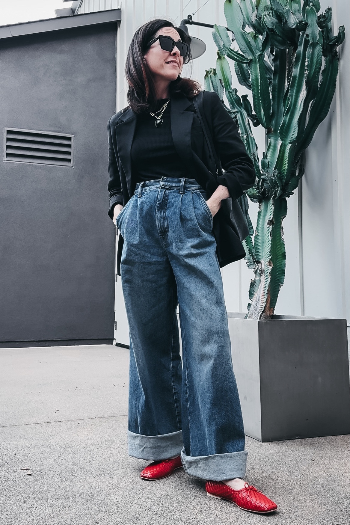 Jacket and top are Dal the Label - code CONNI15 for 15% off

Flats are freda salvador - code 15CONNI for 15% off 


#LTKover40 #LTKstyletip #LTKsalealert