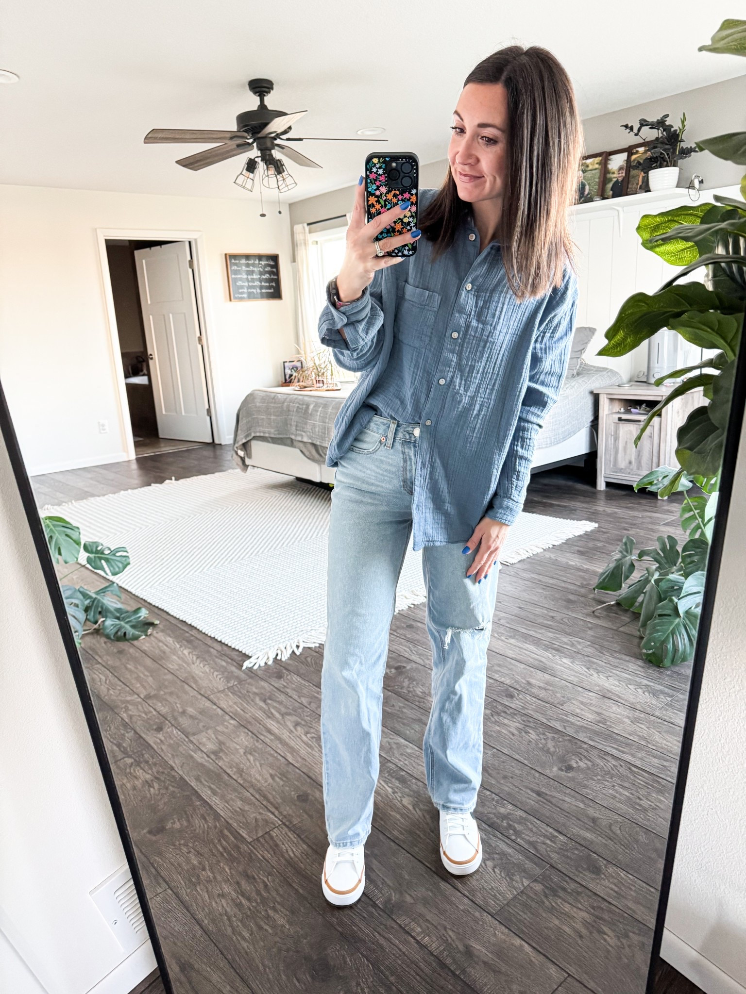 I’ve shared both of these before, just in a different look. If you haven’t grabbed one of these time and tru shirts from Walmart you need to! They are comfortable, and can be worn so many ways. 

H: 5’5”
W: 115lbs 
Size: shirt small 
Pants 4

#LTKBeauty #LTKStyleTip #LTKFindsUnder50