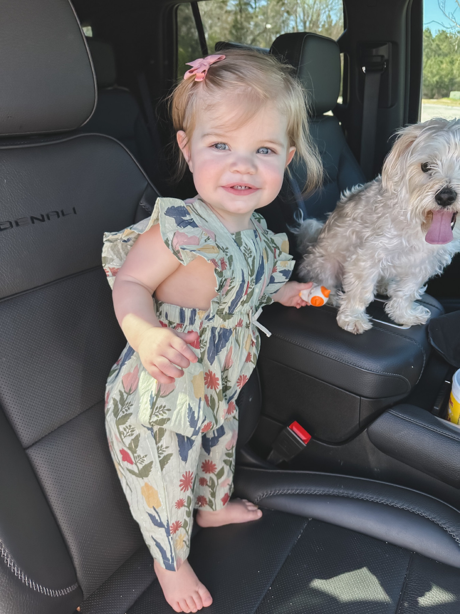 The cutest floral baby jumper


#LTKSeasonal #LTKbaby