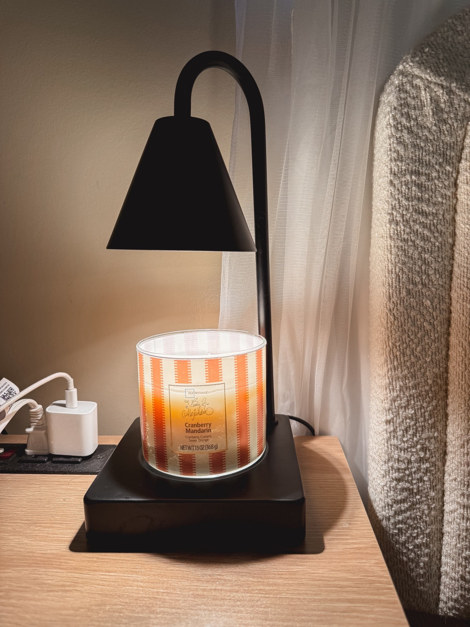 My room smells good and I have the perfect lamp for night time!! 

#LTKU