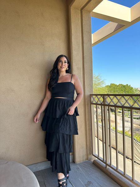 Size large two piece maxi skirt set from the Abercrombie crinkle collection! My midsize vacation outfit for our family trip to Scottsdale 🖤🌵☀️

#LTKstyletip #LTKmidsize #LTKtravel