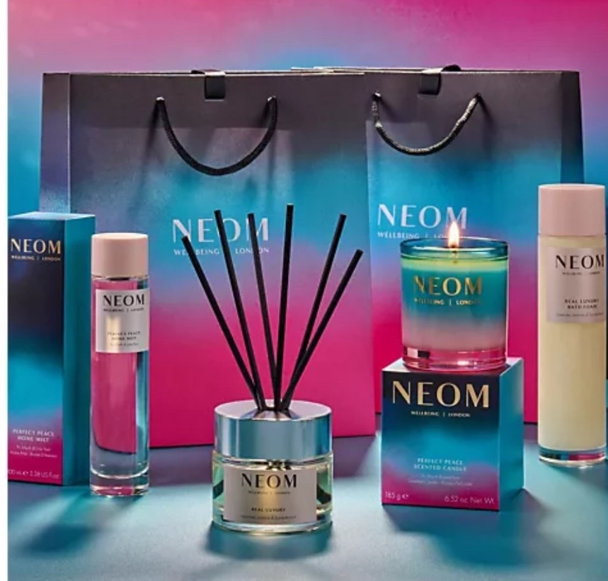 It’s that time of year again! The neom QVC deal of the day is here! A great saving on the Rrp and can be split into a couple of gifts! Use my name ‘Lucy Earnshaw’ for £10 off your first QVC order too! 


#LTKgiftguide #LTKeurope #LTKuk