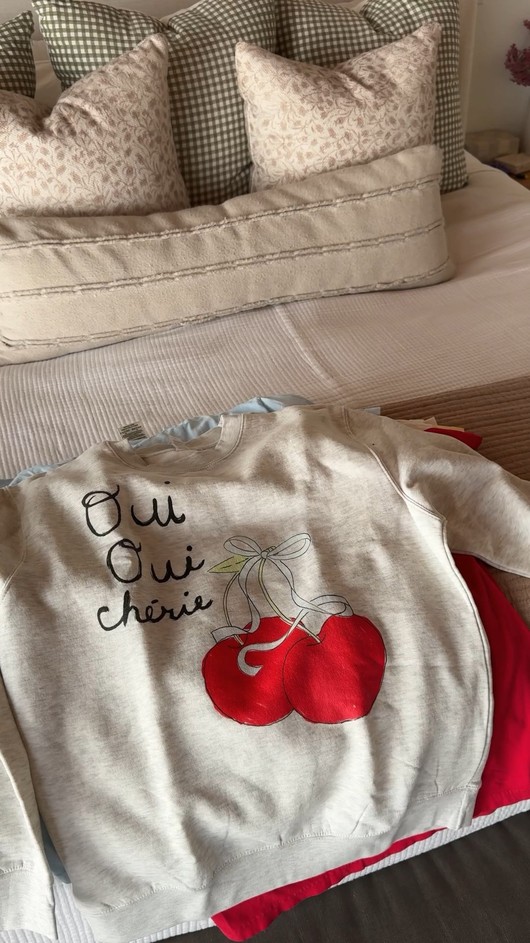 The best graphic tees for Valentine’s Day 