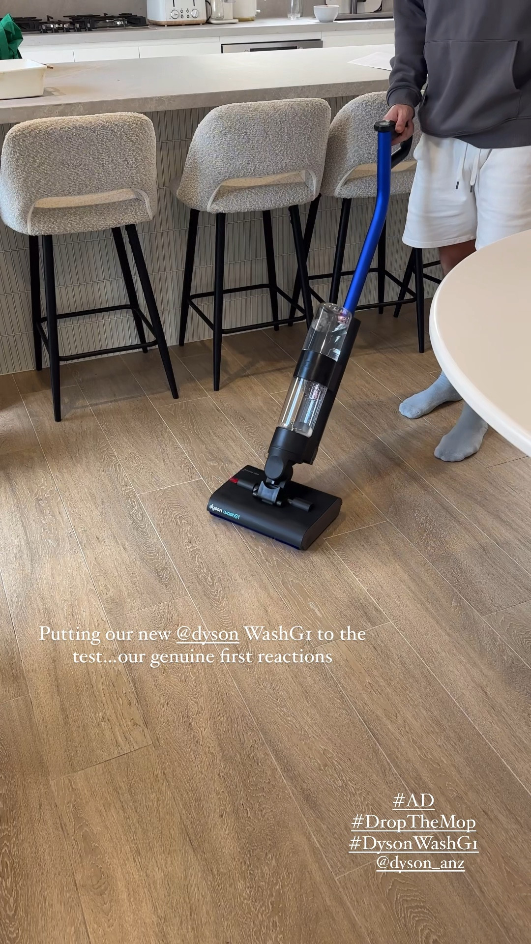 Our first reactions of the Dyson WashG1