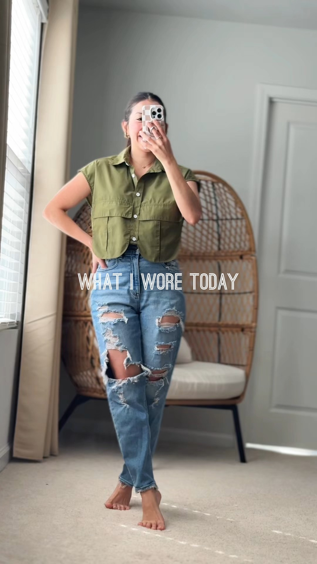 Easy outfits are just my thing & these old American Eagle jeans are proof you don't need anything new to look good 🤍 Linking everything below, the jeans are AE (old but similar styles linked!) and the top is from Amazon! Shop the full look! 


#AEjeans #AmericanEagle #OOTD #EasyOutfit #CasualStyle #DenimStyle #MirrorSelfie #liketoknowit #casualootd

#LTKmomlife #LTKPetite #LTKSaleAlert