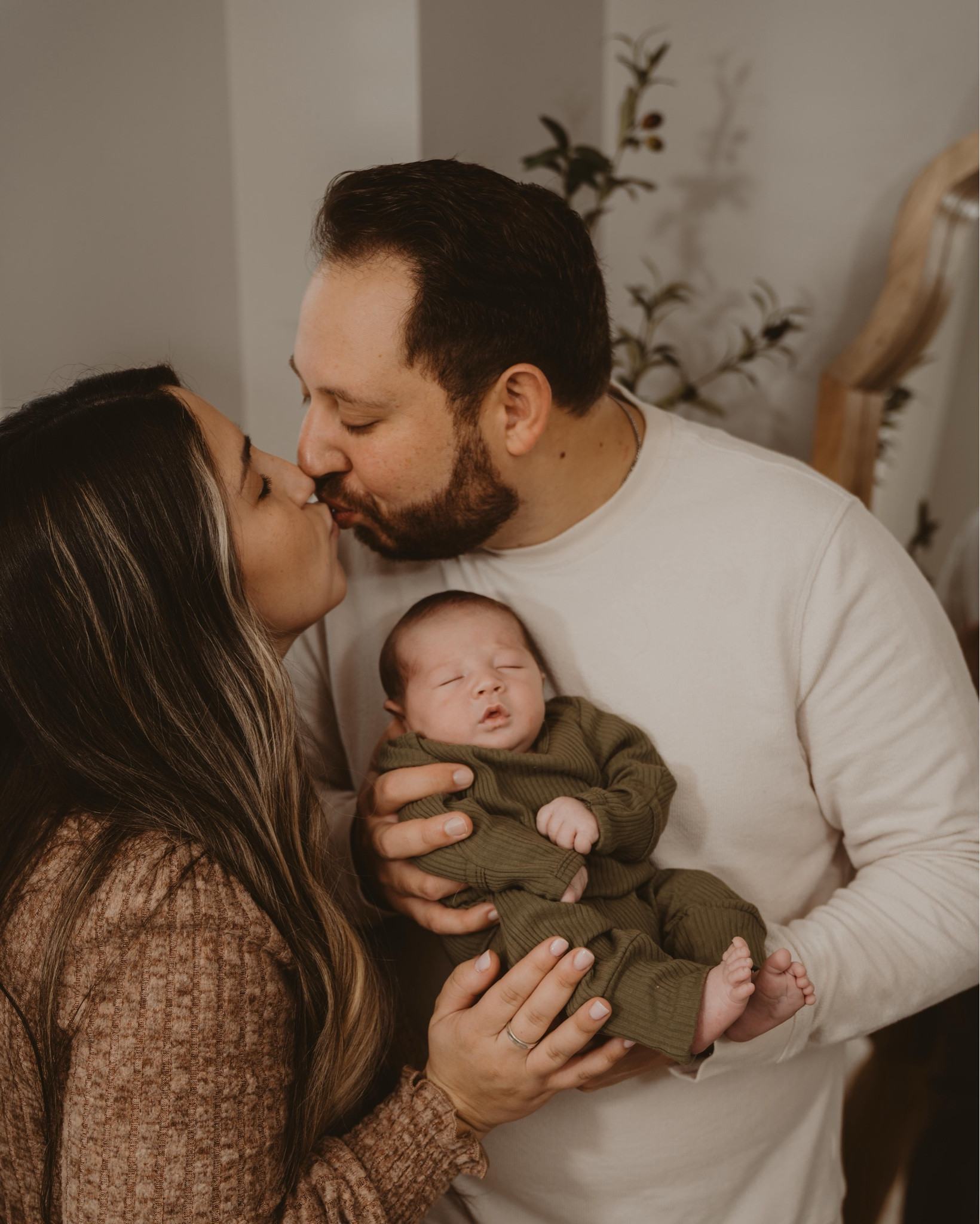 What to wear to a newborn session. 

#LTKMens #LTKdayinmylife #LTKHoliday