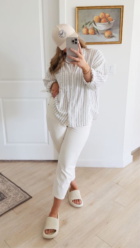Outfit Inspo: baseball cap + white jeans + casual summer 

#LTKFindsUnder50 #LTKStyleTip
