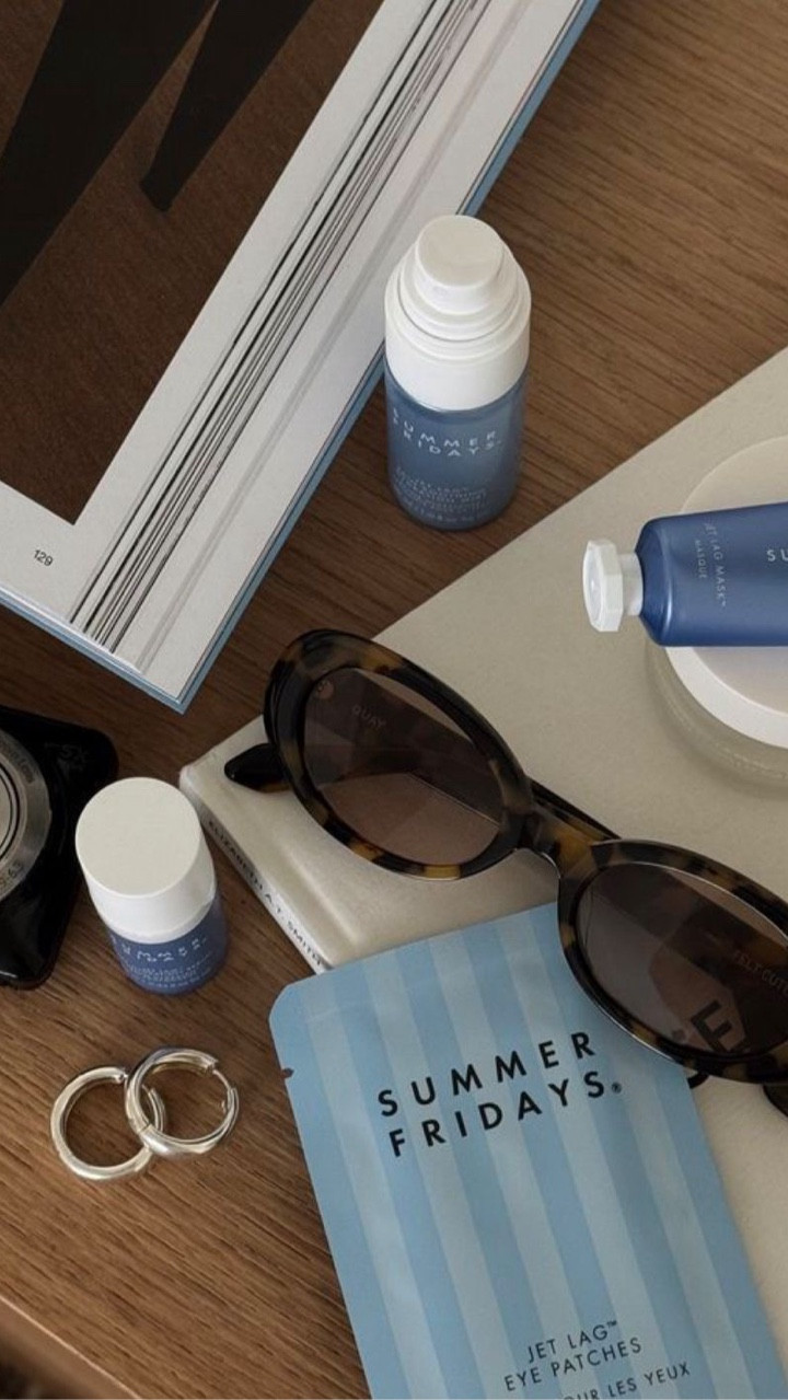 Compliments on your skin’s health >>> 

Here are my top 5 under eye treatments that actually work!!

✨Smooth Landing eye balm By @versed

✨ Jet Lag eye patches by @summerfridays 
 
✨ Wonder-Fill plumping eye cream by @eight_saints 

✨ @peach_slices eye serum layered under their reusable silicone patches

#beautycare #undereyerejuvenation #skincaretips #beauty #undereyetreatment