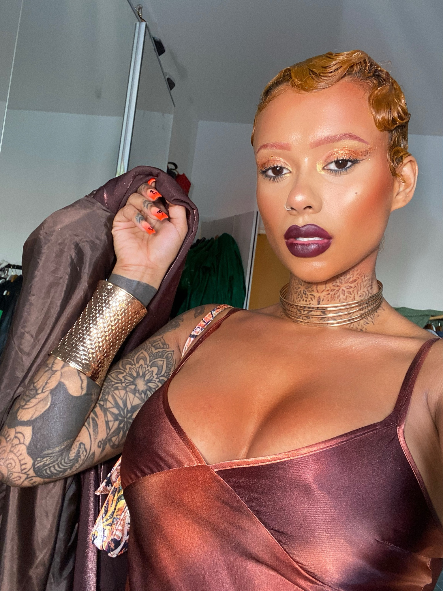 Makeup tonight #autumnmakeup #makeup #gold #glowing #aw 

#LTKbeauty #LTKSeasonal