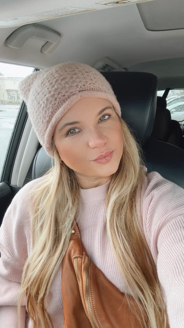 Favorite oversized mauve pink sweater - S - true to size 


#LTKFind #LTKbrasil #LTKunder50