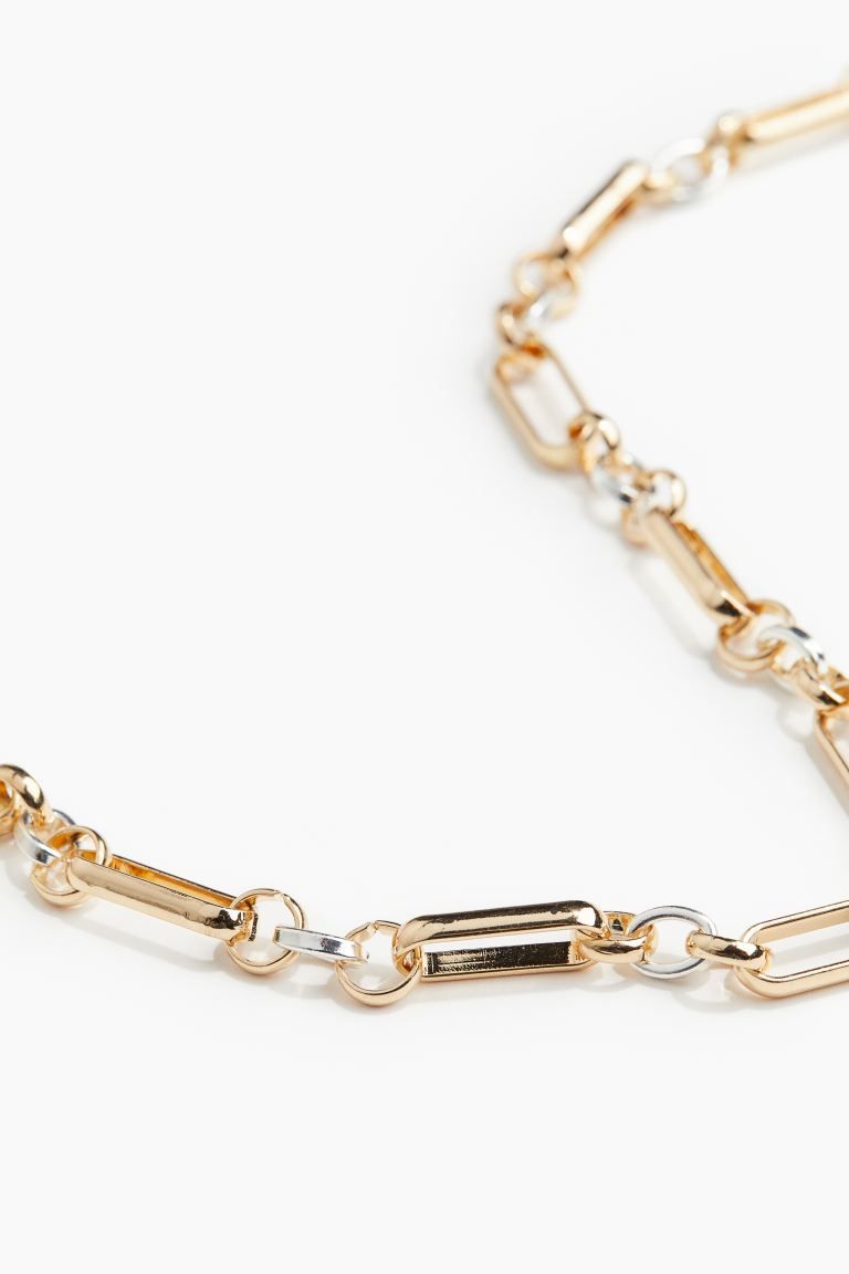 Short Necklace | H&M (US + CA)