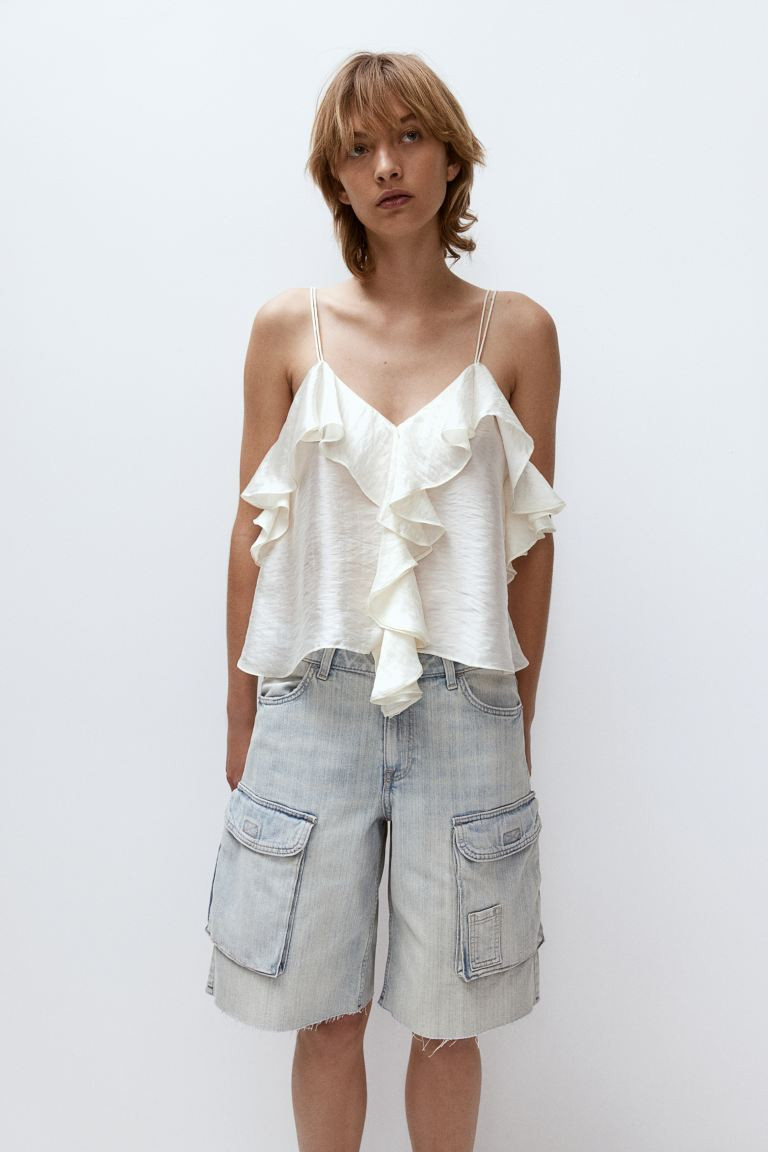 Low Denim Cargo Shorts - Low waist - Knee-length - Pale denim blue - Ladies | H&M US | H&M (US + CA)