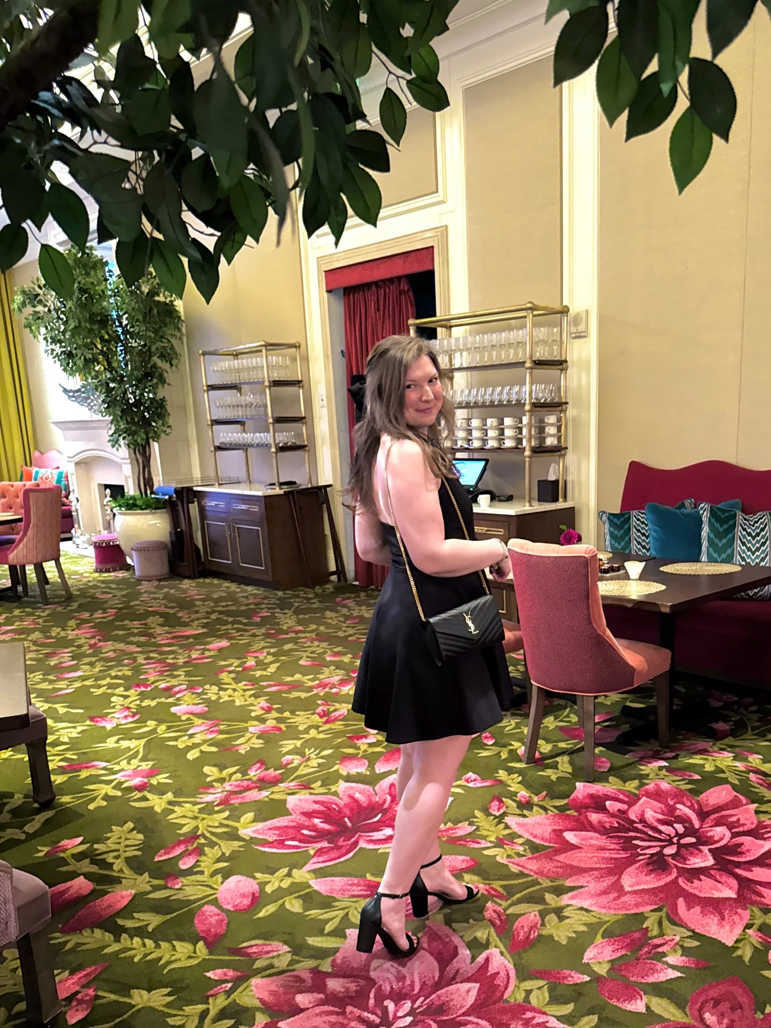 My favorite LBD and hair bow combo- need I say more? Truly in love with this look and the statement it brings😌🫶🏼
Dress is sold out but linking similar products!! 

#blissfullybleu #nightout #lbd #littleblackdress

#LTKStyleTip #LTKBeauty #LTKWedding