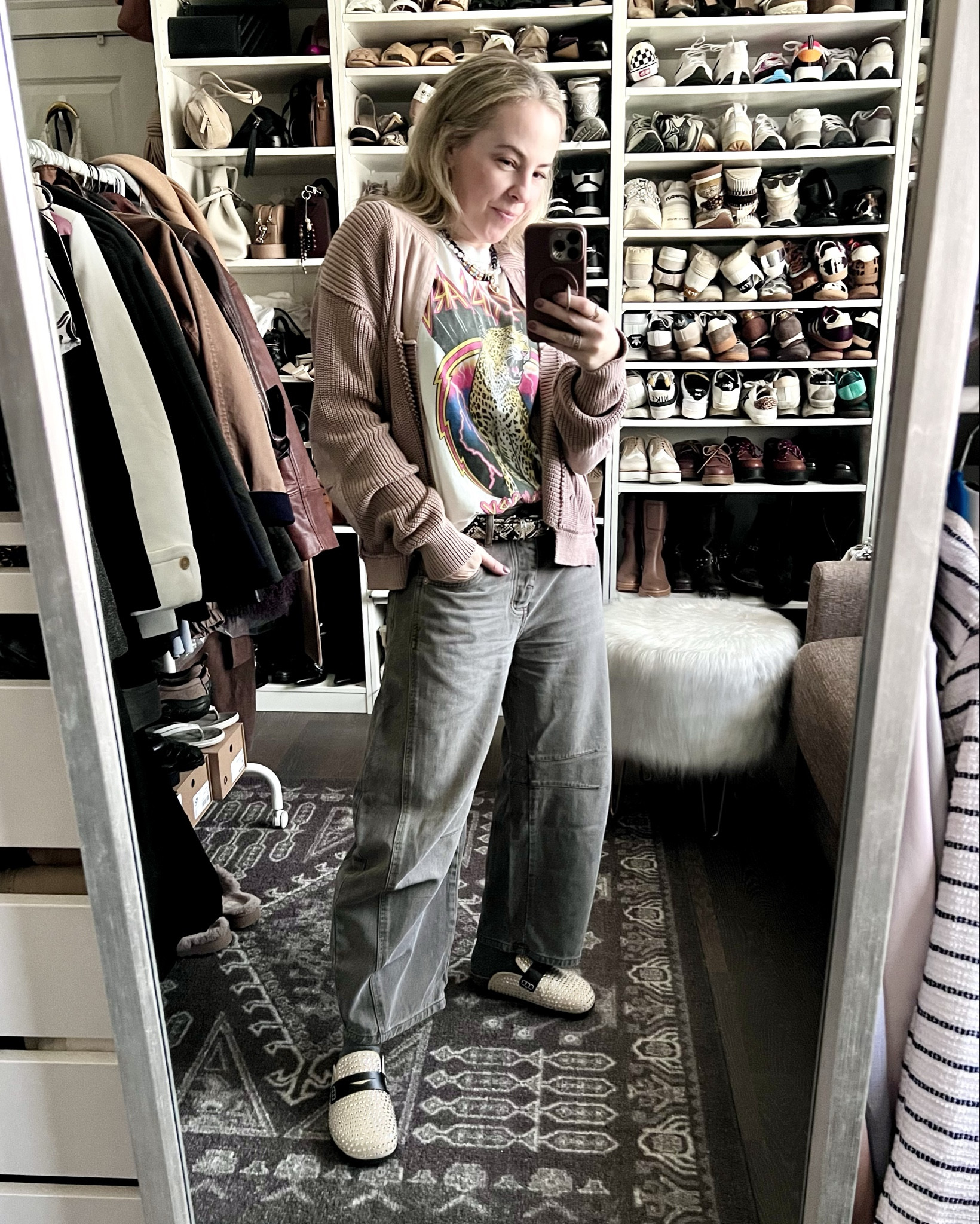 I’ve been living in sweatpants the last few days but this outfit was an easy way back into real clothes

#LTKOver40
