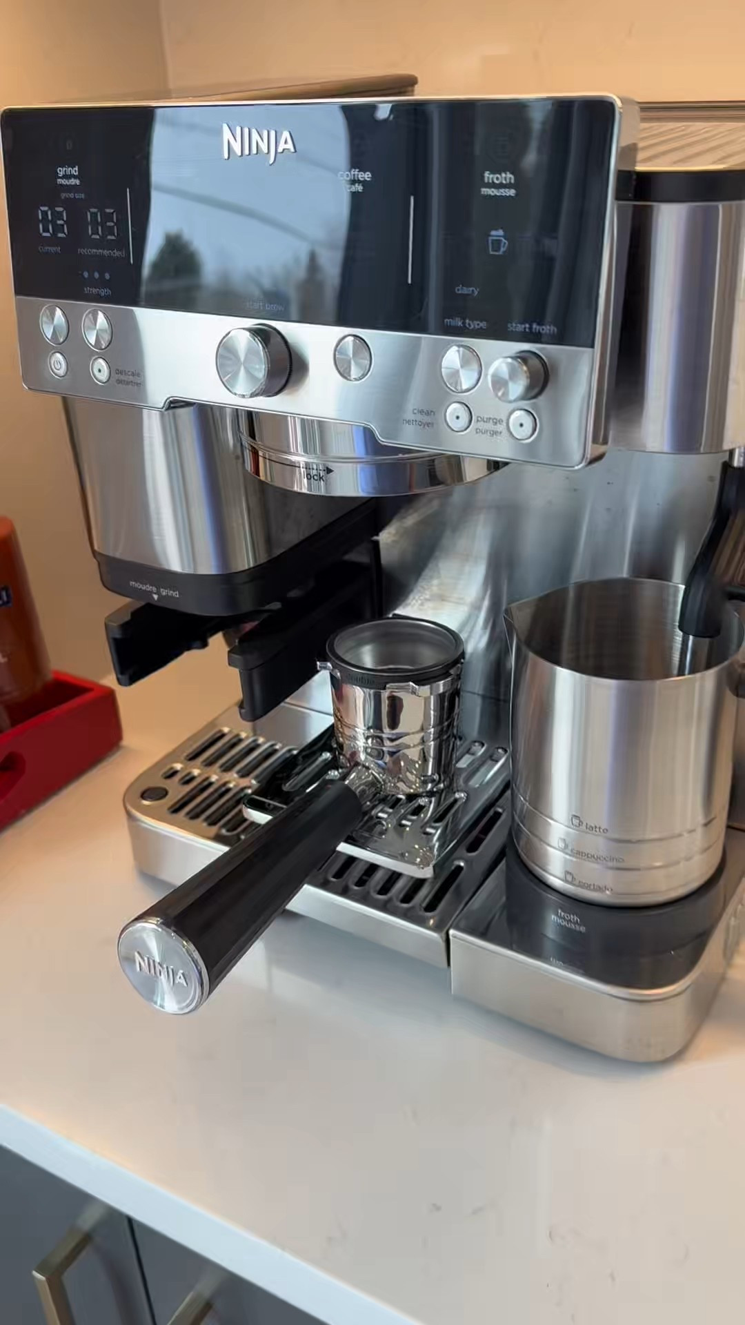 There’s just something about making your coffee at home that feels extra cozy ☕️
The Ninja Café Signature Series has completely upgraded my mornings—hot, iced, and café-style drinks without the coffee shop run. Easy to use, easy to love, and now a daily favorite in our kitchen.
Linked here for anyone wanting at-home café vibes#LTKkitchen #CoffeeBarGoals #HomeCafe
#NinjaKitchen #CoffeeLovers #KitchenFinds
#EverydayLuxury #CozyHome #MorningRoutine

#LTKhome #LTKholiday #LTKgiftguide #LTKhome