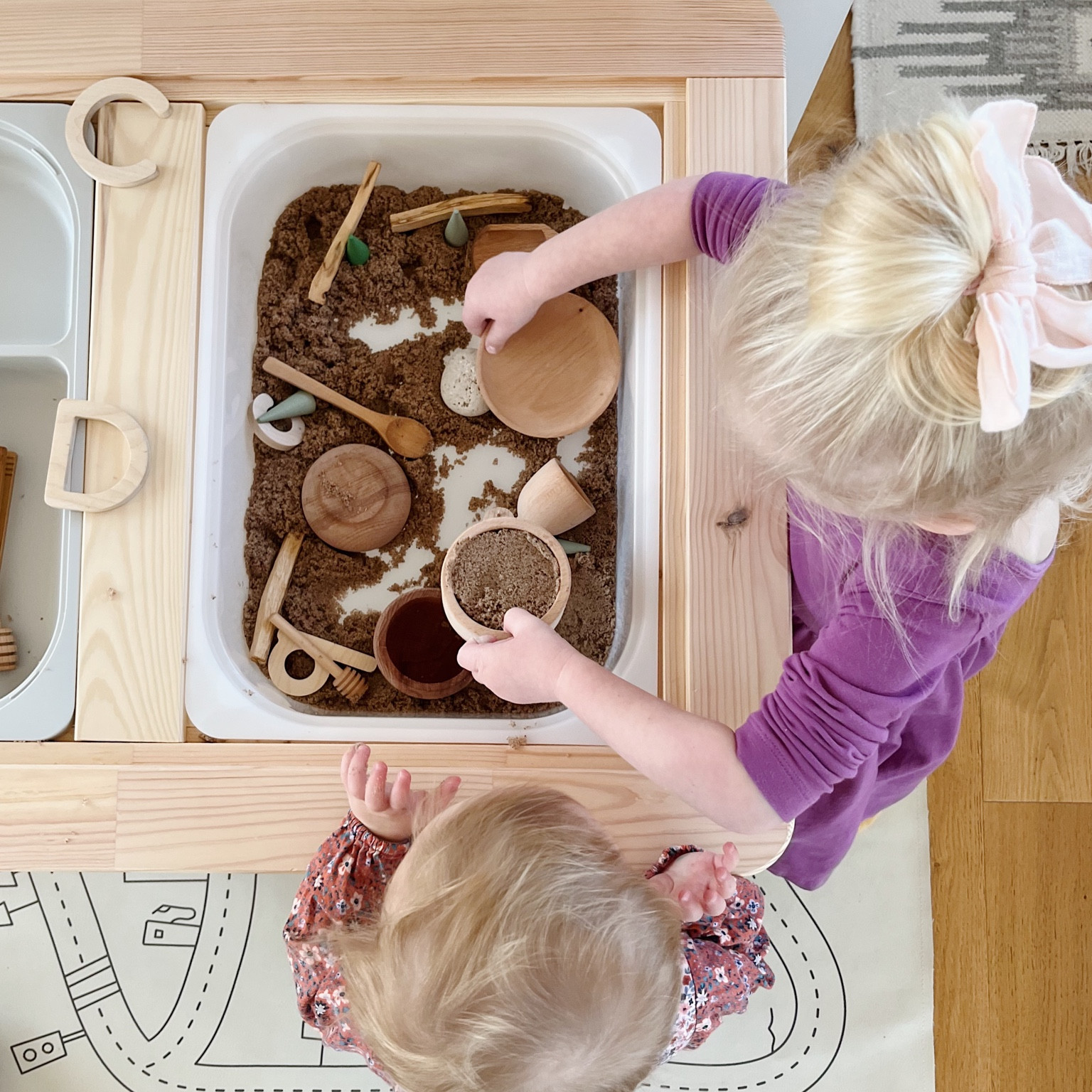 Sensory play with kinetic sand  