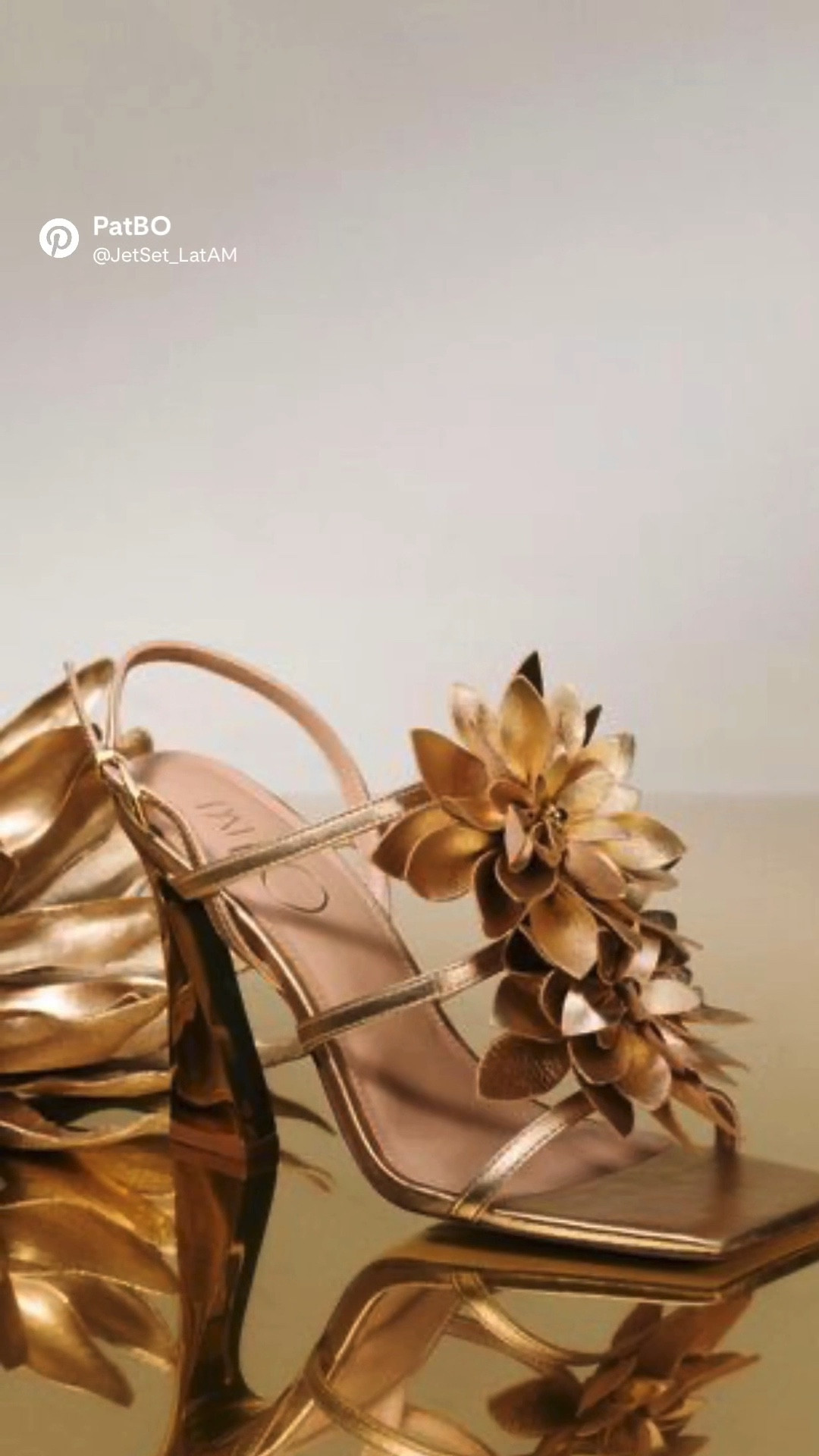 Carmen Gold Floral Sandal – Sculptural Metallic Heel Elegance | Jet Set LatAM
A sculptural moment in gold — the Carmen Sandal blends metallic petals, delicate straps, and an artful heel silhouette that feels handcrafted for destination elegance. Perfect for soirées, weddings, and elevated resort nights.
Curated by Jet Set LatAM.



#LTKBeauty #LTKHoliday #LTKTravel
